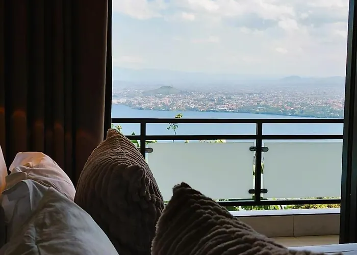 Rubona Hill Lodge